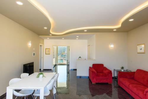 Apartamento Mareluna Crescent - Luxury Seafront Experience