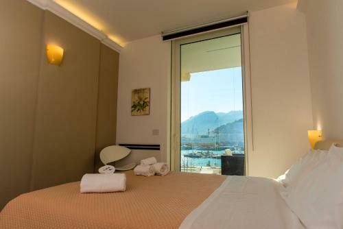Apartamento Mareluna Crescent - Luxury Seafront Experience
