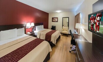Hotel Red Roof Plus - Raleigh Ncsu/ Convention Center