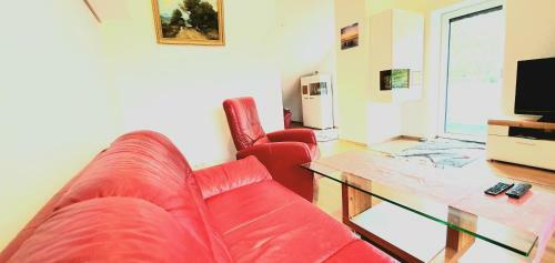 Apartamento Moderne , Helle Ferienwohnung Mit Balkon In M�nchen