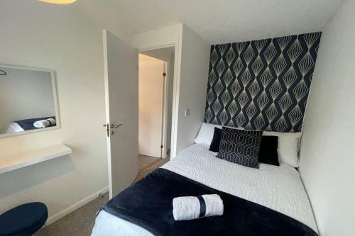 Silver Stag Properties, 3 Bed House With Parking