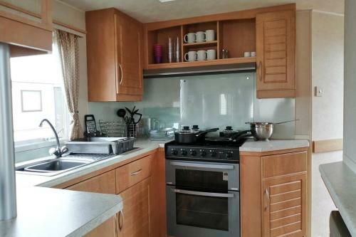 Apartamento 3 Bedroom Self-contained Caravan Next To Beach