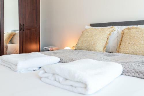 Apartamento ?onpoint -convenient 1 Bedroom Apt With Parking!?
