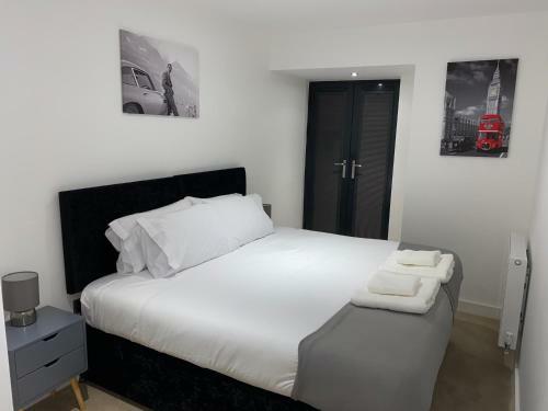 Roomotel - Streetsbrook Apartments
