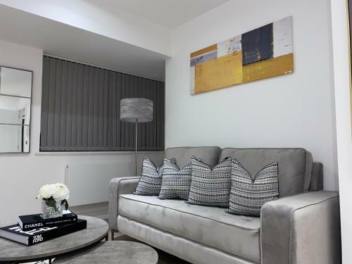 Roomotel - Streetsbrook Apartments