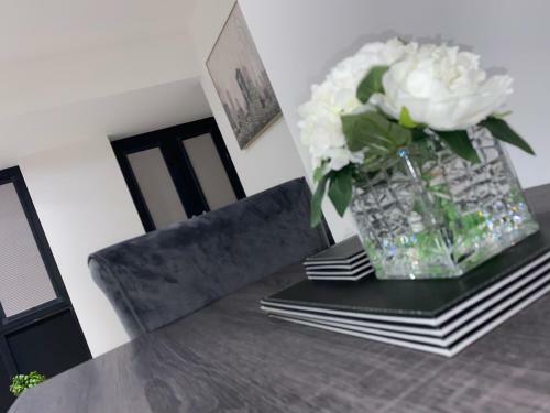 Roomotel - Streetsbrook Apartments