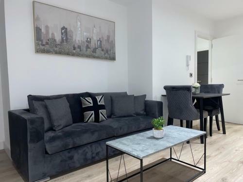 Roomotel - Streetsbrook Apartments