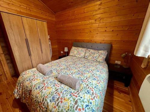 Lilly Lodge, Lake Pochard