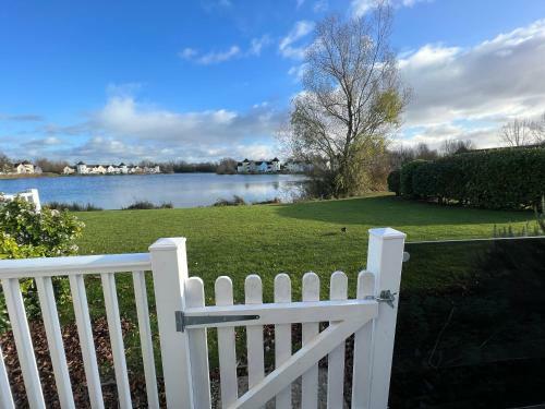 Barnsley, Turret House Windrush Lake