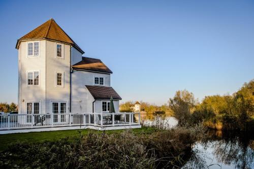 Windrush Turret Lodge
