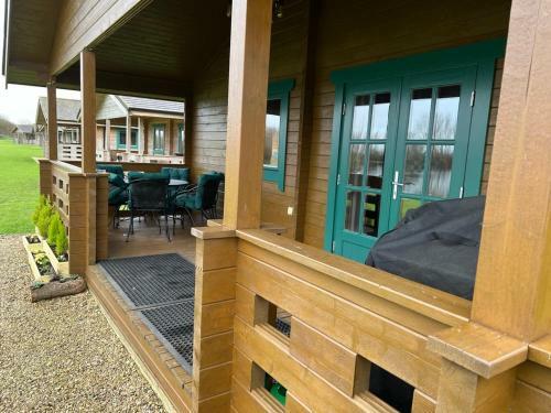 Heron Lodge, Lake Pochard