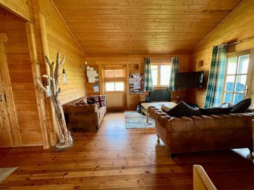 Heron Lodge, Lake Pochard