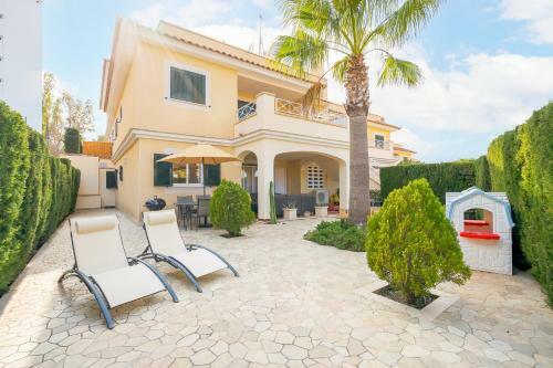 Villa Bungalow With Swimming Pool In Calas De Mallorca