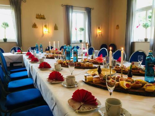 Hostal Pension 'zu Den Linden'
