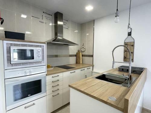 Apartamento Bajo Con Piscina Y Junto A La Playa - Macarelleta