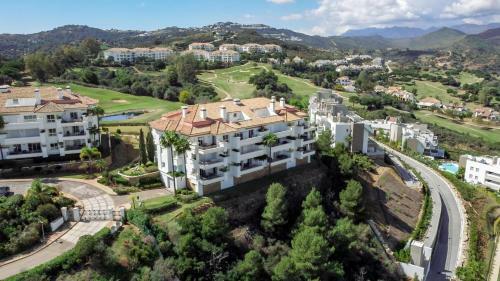 Lac- Spacious Apartment With Spectacular Views