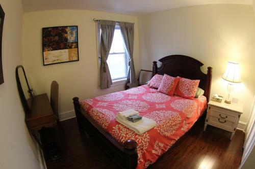 Toronto Garden Inn Bed & Breakfast
