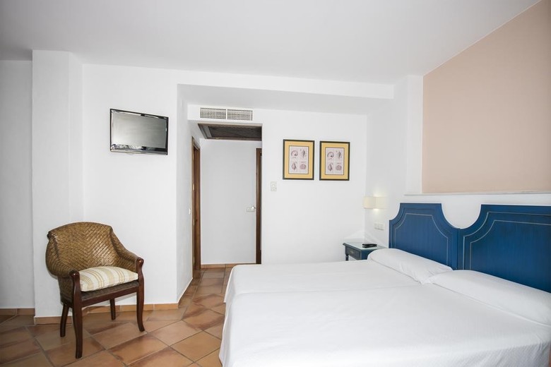 Hostal Do�a Lola Marina