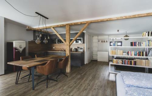 Apartamento Modernes Loft Vor Den Toren Des Chiemgaus