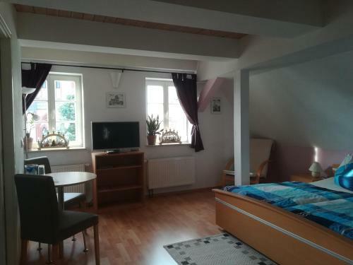 Hostal Pension & Ferienwohnung Zum Schmuckgiebel