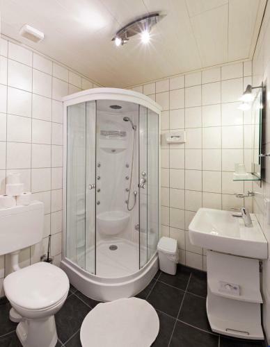 Hostal G�stehaus Zur Lilie