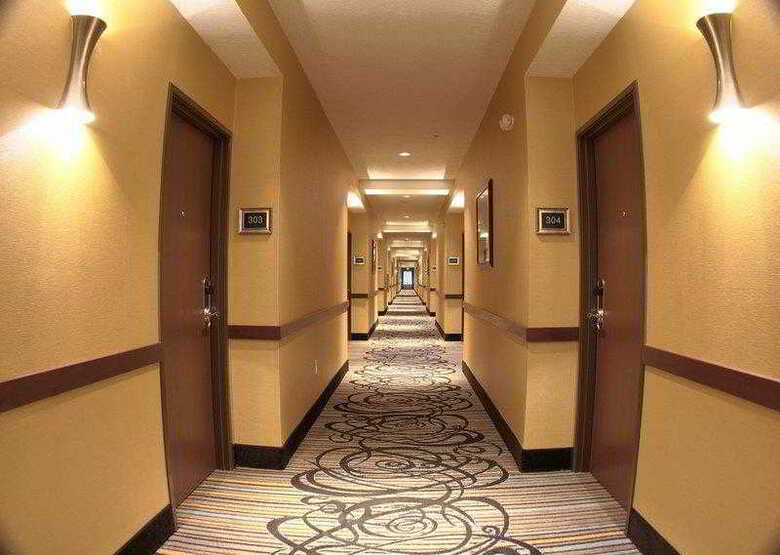 Hotel Best Western Plus Airport Inn & Suites