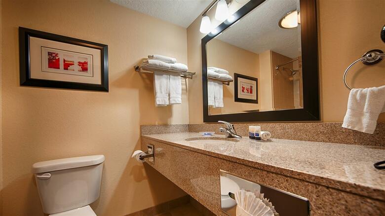 Hotel Best Western Plus Airport Inn & Suites
