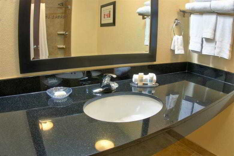 Hotel Best Western Plus Airport Inn & Suites