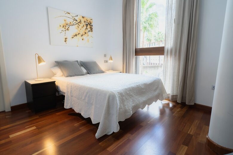 Apartamentos Azz Sevilla Torre De La Plata