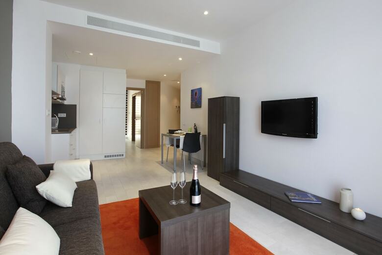 Fisa Rentals Les Corts Apartments