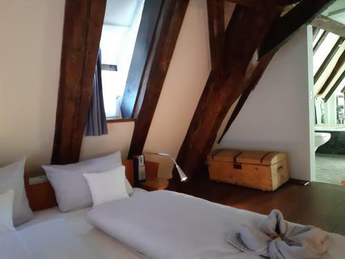Hotel Schiefes Haus