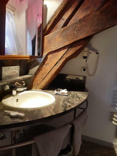 Hotel Schiefes Haus