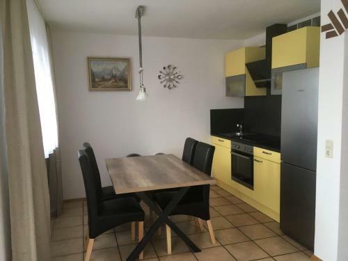 Apartamento Ferienwohnungen Sernatinger