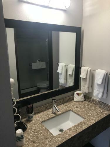 Hotel Ameristay Inn & Suites