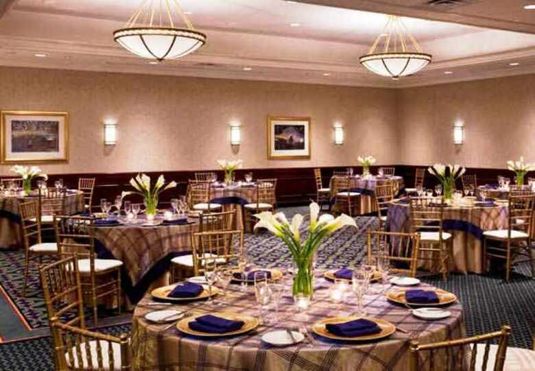 Hotel Courtyard By Marriott Downtown Toronto