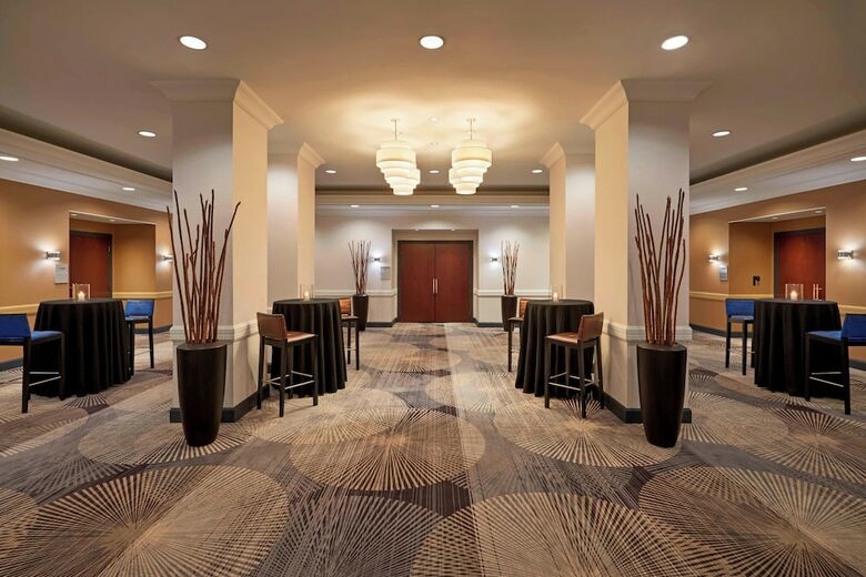 Hotel Courtyard By Marriott Downtown Toronto