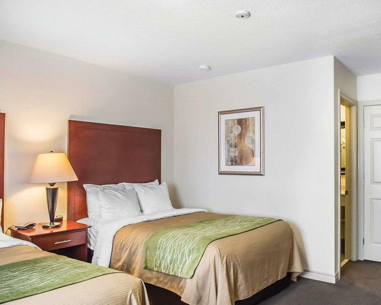 Hotel Comfort Inn & Suites Thousand Islands Harbour District