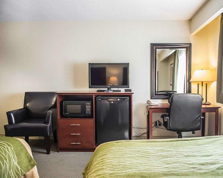 Hotel Comfort Inn & Suites Thousand Islands Harbour District