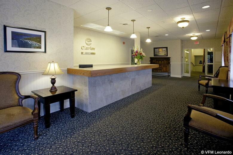 Hotel Comfort Inn & Suites Thousand Islands Harbour District