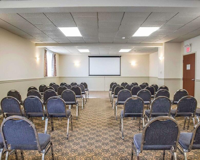Hotel Comfort Inn & Suites Thousand Islands Harbour District