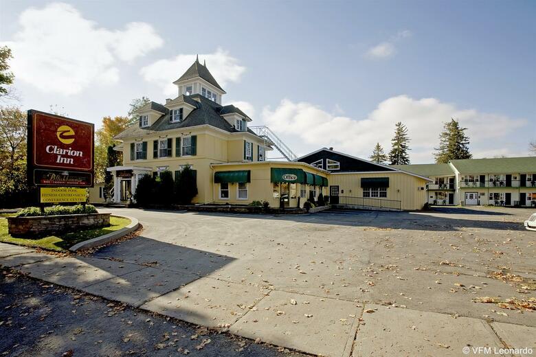 Hotel Comfort Inn & Suites Thousand Islands Harbour District