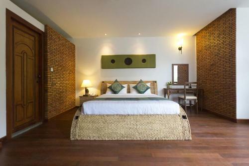 Hotel Away Villa Salt Phnom Penh
