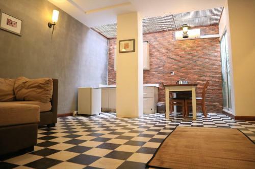 Hotel Away Villa Salt Phnom Penh