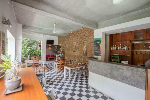 Hotel Away Villa Salt Phnom Penh