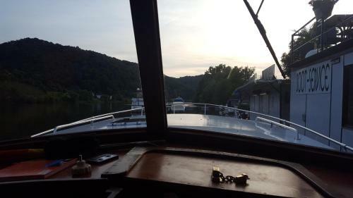 Cafe Sander�s Camping Auf Der Mosel