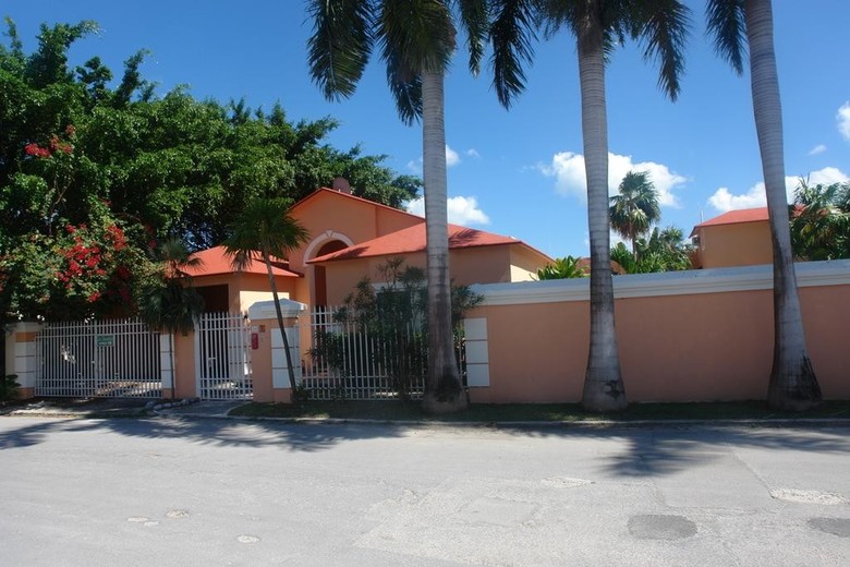 Hostal Residencia Los Encantos