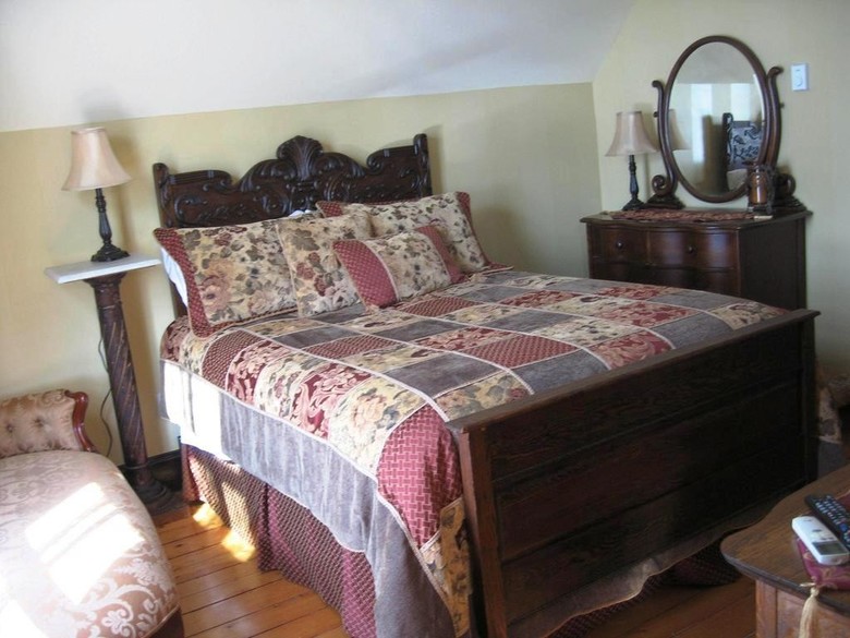 Magnetic Hill Winery And B&B