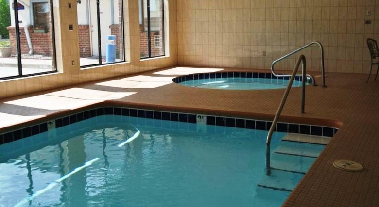 Hotel Luxury Inn & Suites