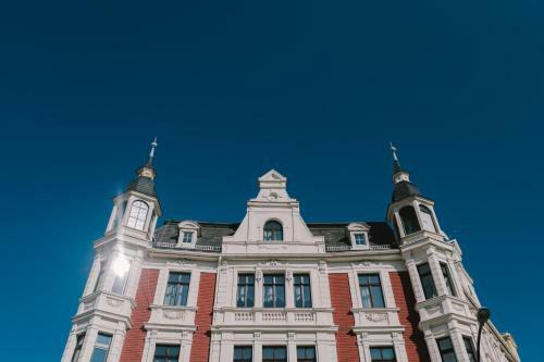Hostal Menzels Gastst�tte & Pension Drehscheibe