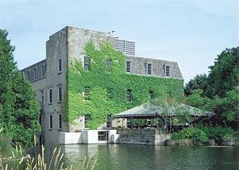 Hotel Millcroft Inn & Spa